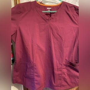 Scrubstar scrub set 2xl top of bottoms maroon
